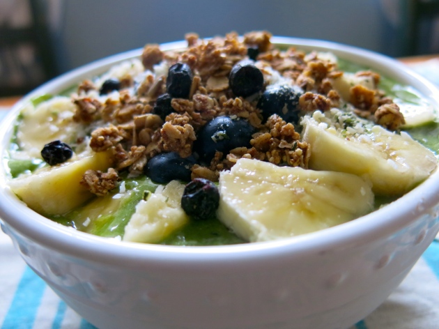 Superfood Smoothie Bowl | almost getting it together